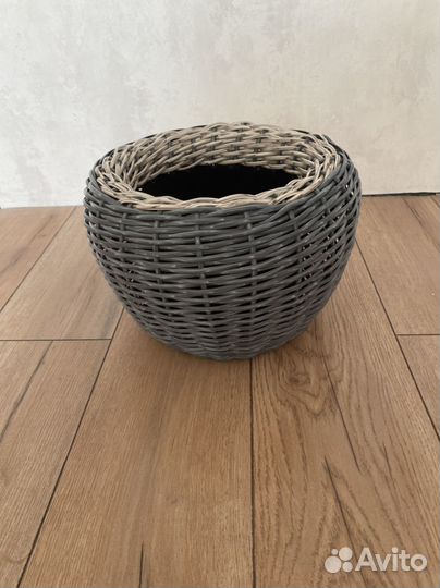 Кашпо для цветов