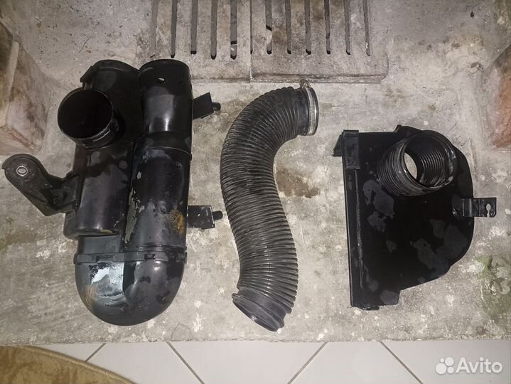 Резонатор воздушного фильтра audi 80 b3