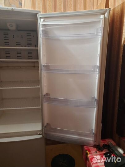 Холодильник двухкамерный Бирюса 228C-3