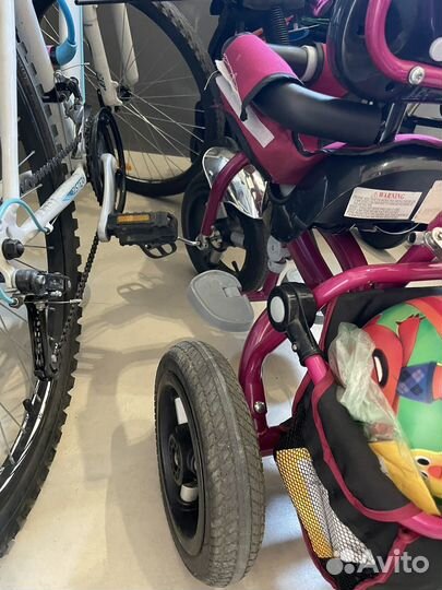 Трехколесный велосипед с родительской ручкой