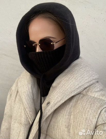 Капор женский вязаный