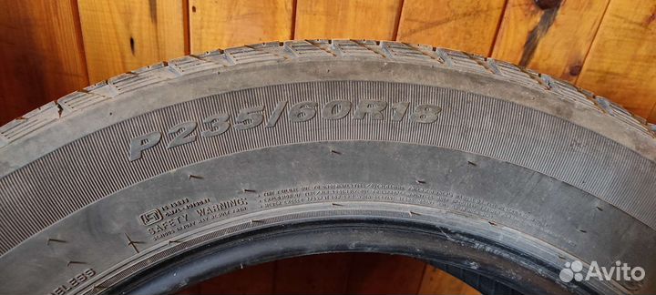 Roadstone Roadian HT LTV 235/60 R18 102H