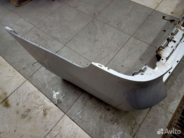 Бампер задний Toyota Land Cruiser 200