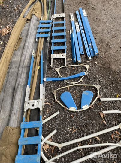 Как Новая Байдарка Салют-3 (3-4-местная)