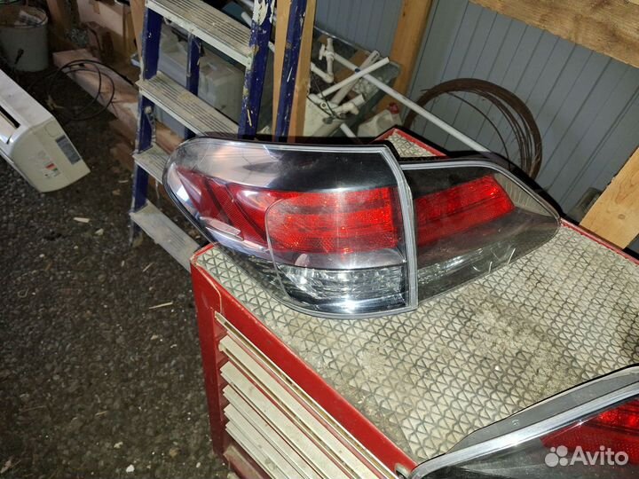 Задние фонари Lexus RX 350