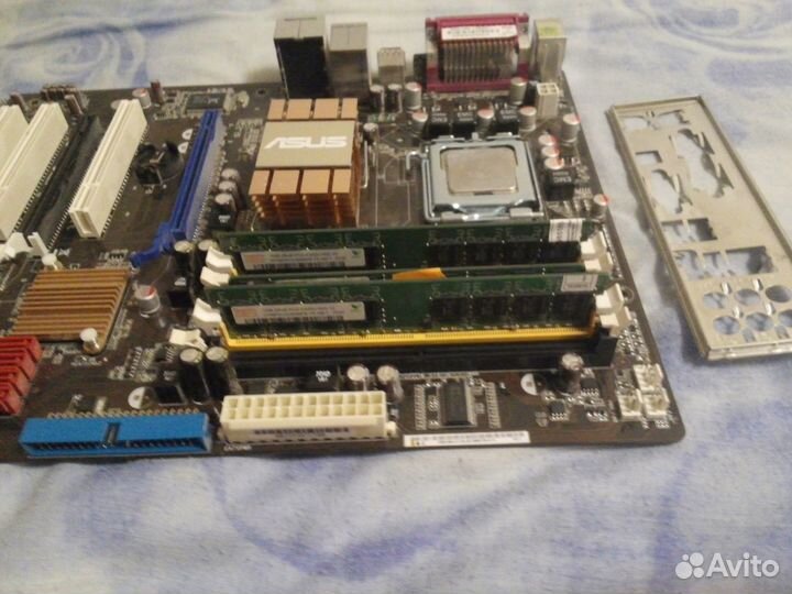 Продаю материнскую плату с процессором и озу, торг