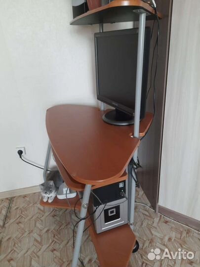 Компьютерный столик бу