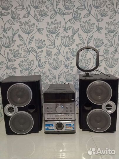 Музыкальный центр