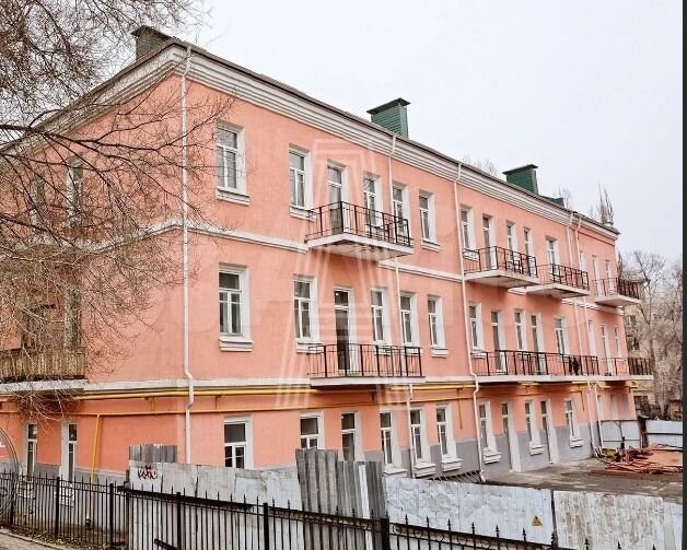 Продам здание, 1915 м²