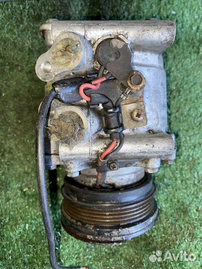 Компрессор кондиционера D17A Honda Civic ET2 TRF09