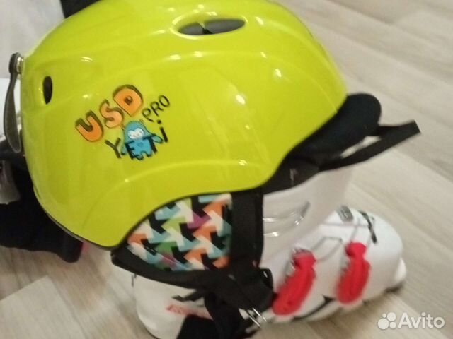 Горнолыжный шлем