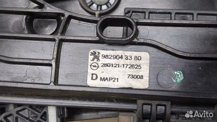 Стеклоподъемник электрический правый передний Peugeot 208