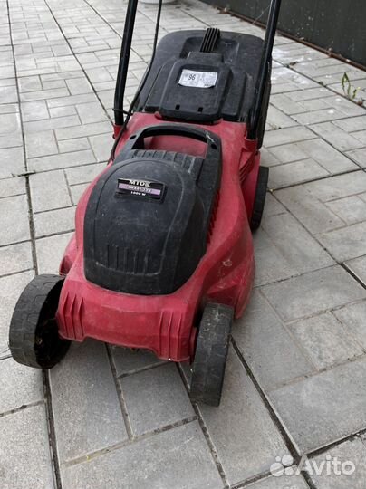 Газонокосилка электрическая