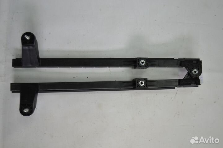 Направляющая стекла двери Kia Ceed ED