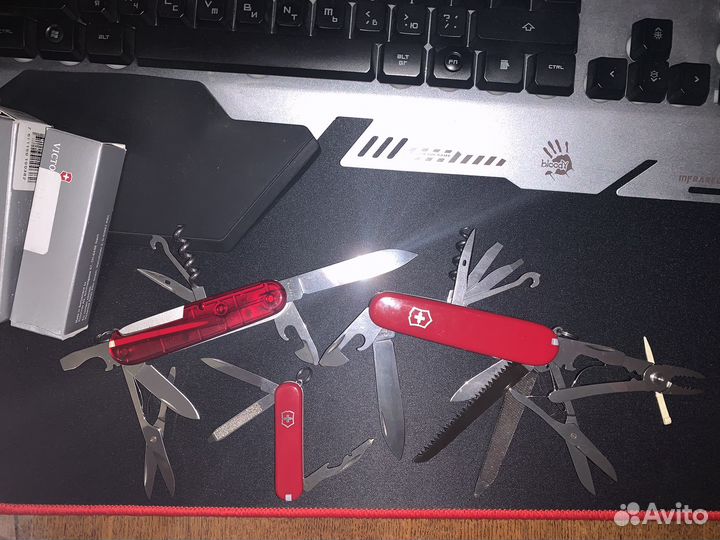 3 Мультитула Victorinox