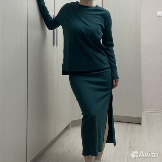 Костюм с юбкой