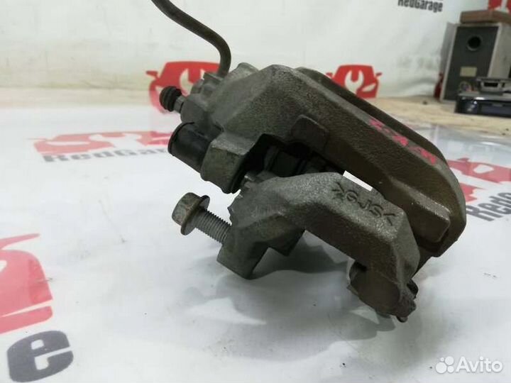 Суппорт задний правый Jeep Grand Cherokee WK2 ERB