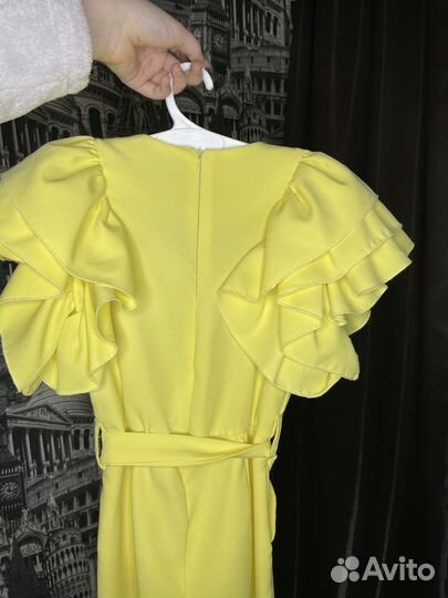 Комбинезон нарядный на девочку