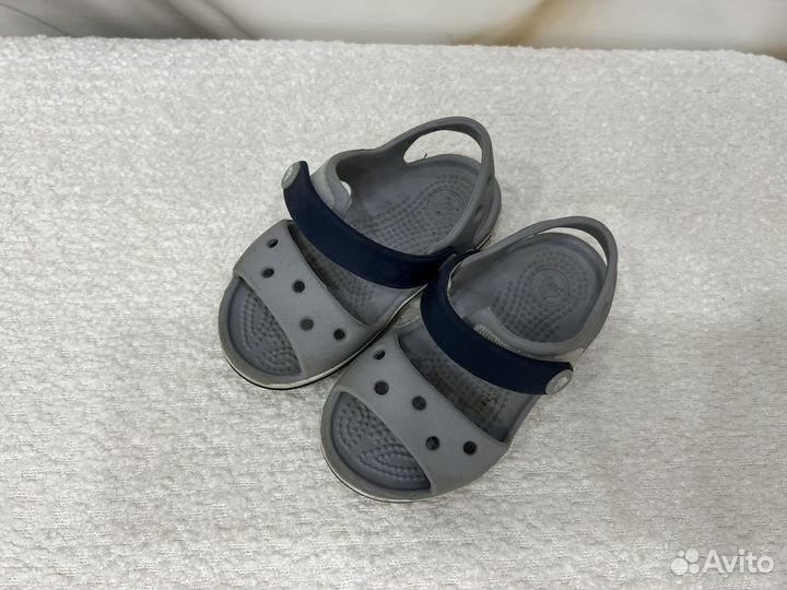 Сандалии и кроссовки