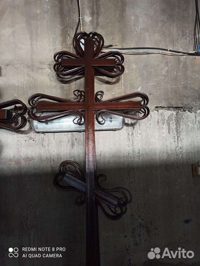 Кресты, столы, лавочки, ограды