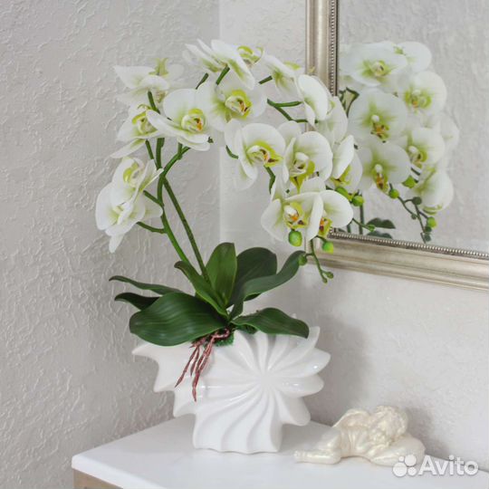 Орхидея (латексная) в вазе. Декор для дома