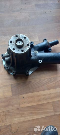 Водяной насос экскаватора. JCB 330. 6 шк