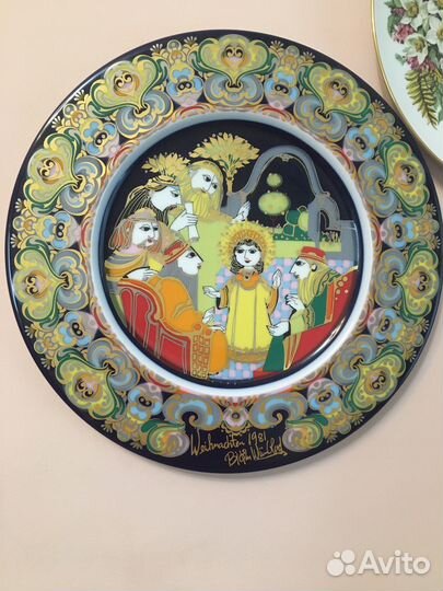 Настенная тарелка