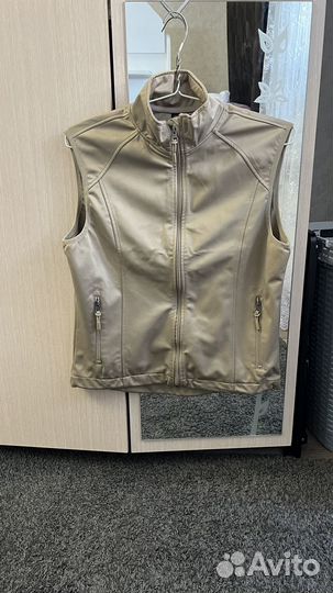 Жилетка спортивная женская