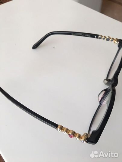 Оправа со стразами