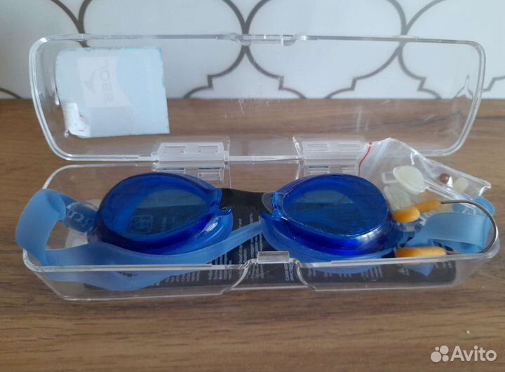Очки для плавания