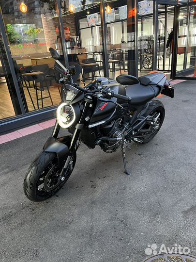 Ducati Monster Plus 2021