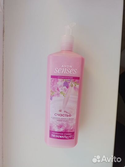 Косметика Avon (гели для душа, пена) и Faberlic