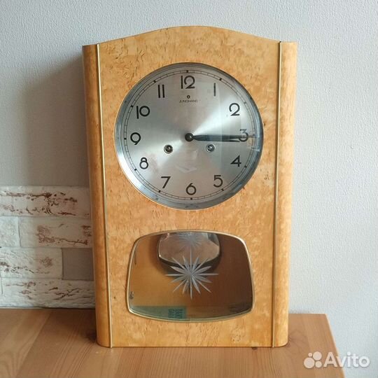 Часы настенные механические Junghans