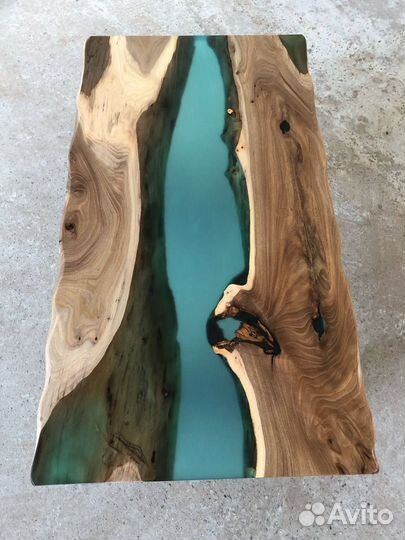 Журнальный стол река