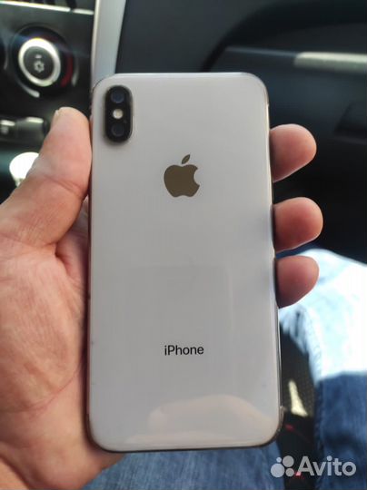 Телефон iPhone 10
