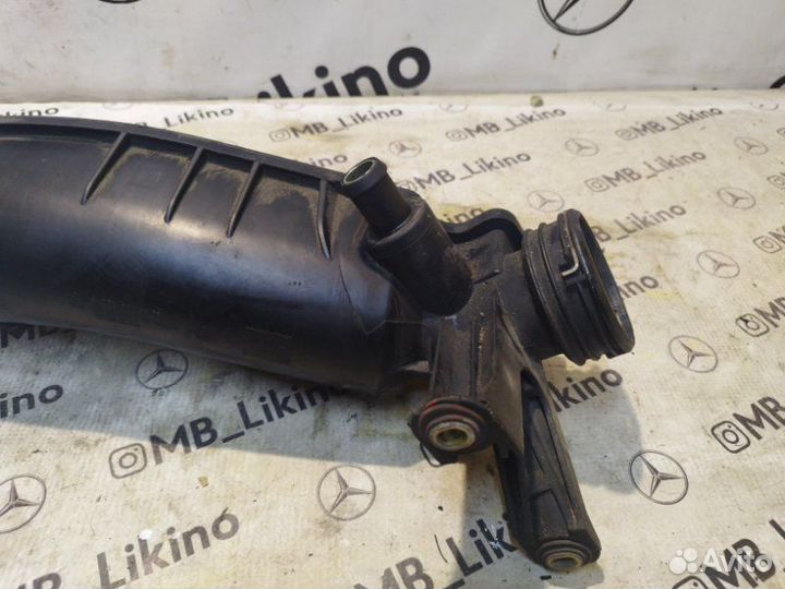 Патрубок интеркулера правый Mercedes C-Class W204