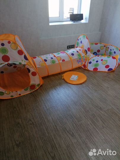 Палатка-домик, тоннель и сухой бассейн с шариками