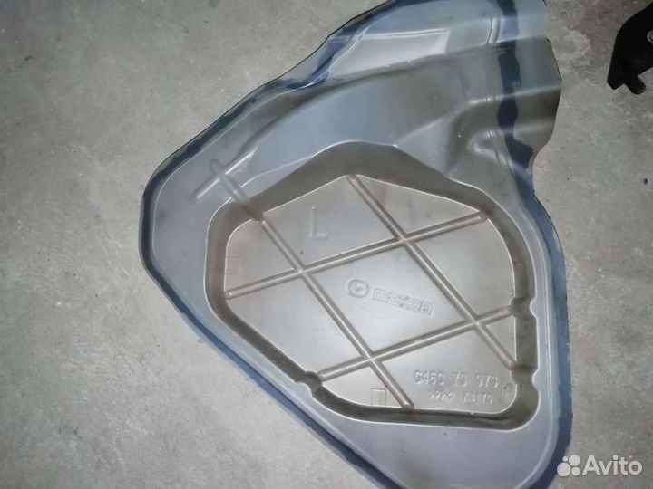 Стеклоподъёмник с панелью лев зад двер мазда 6gj