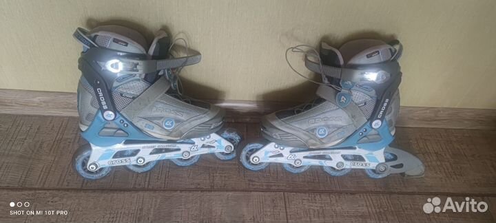 Роликовые коньки