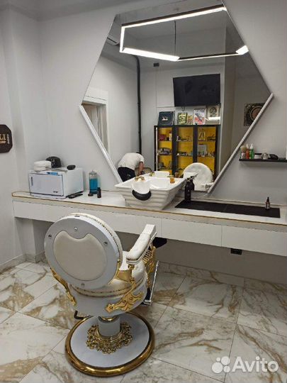 Мужской парикмахер Барбершоп Шмели