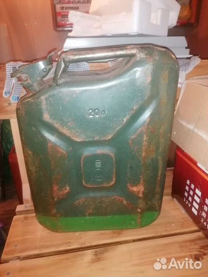 Канистра 20 литров металлическая