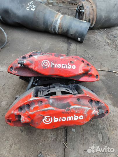 Суппорт передний правый, левый Range Rover L322