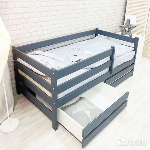 Детская кровать из массива березы с ящиками