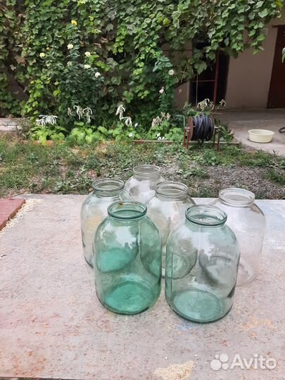 Продам трехлитровые банки