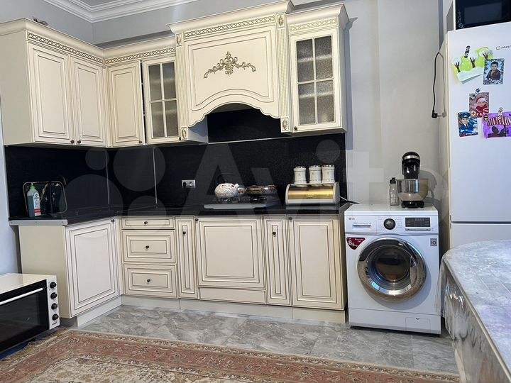 2-к. квартира, 63 м², 3/9 эт.