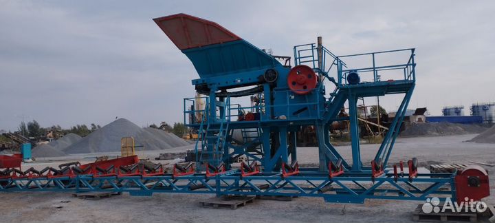 Агрегат с щековой дробилкой для жби,щебня