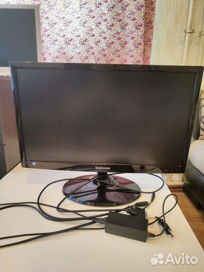 Монитор Samsung S22C300B