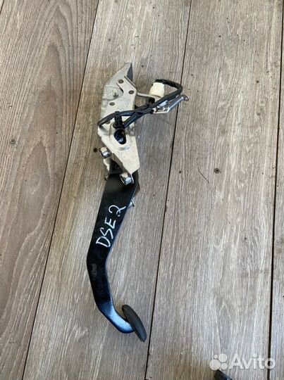 Педаль тормоза Toyota Auris E150 1ZR-FE 2007