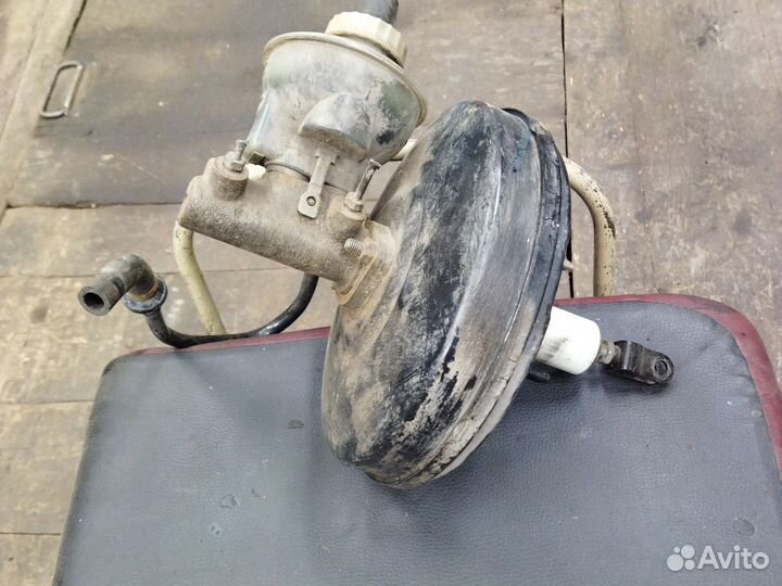 Вакуумный усилитель тормозов на Шкода Фелиция