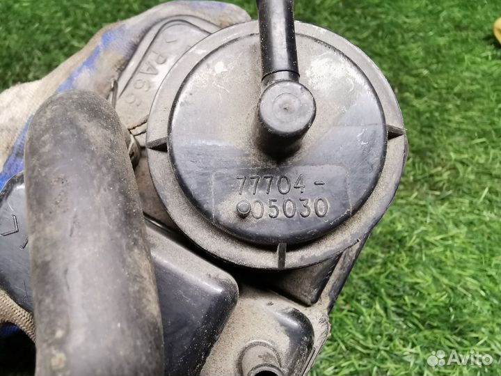 Абсорбер Toyota Avensis (T250) II